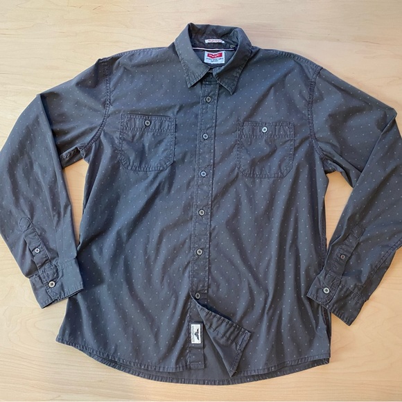 2-Wrangler Burgundy and Charcoal Button-Up Shirts - Picture 10 of 15
